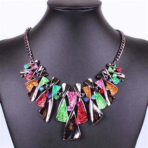 beautiful costume jewelry necklaces.